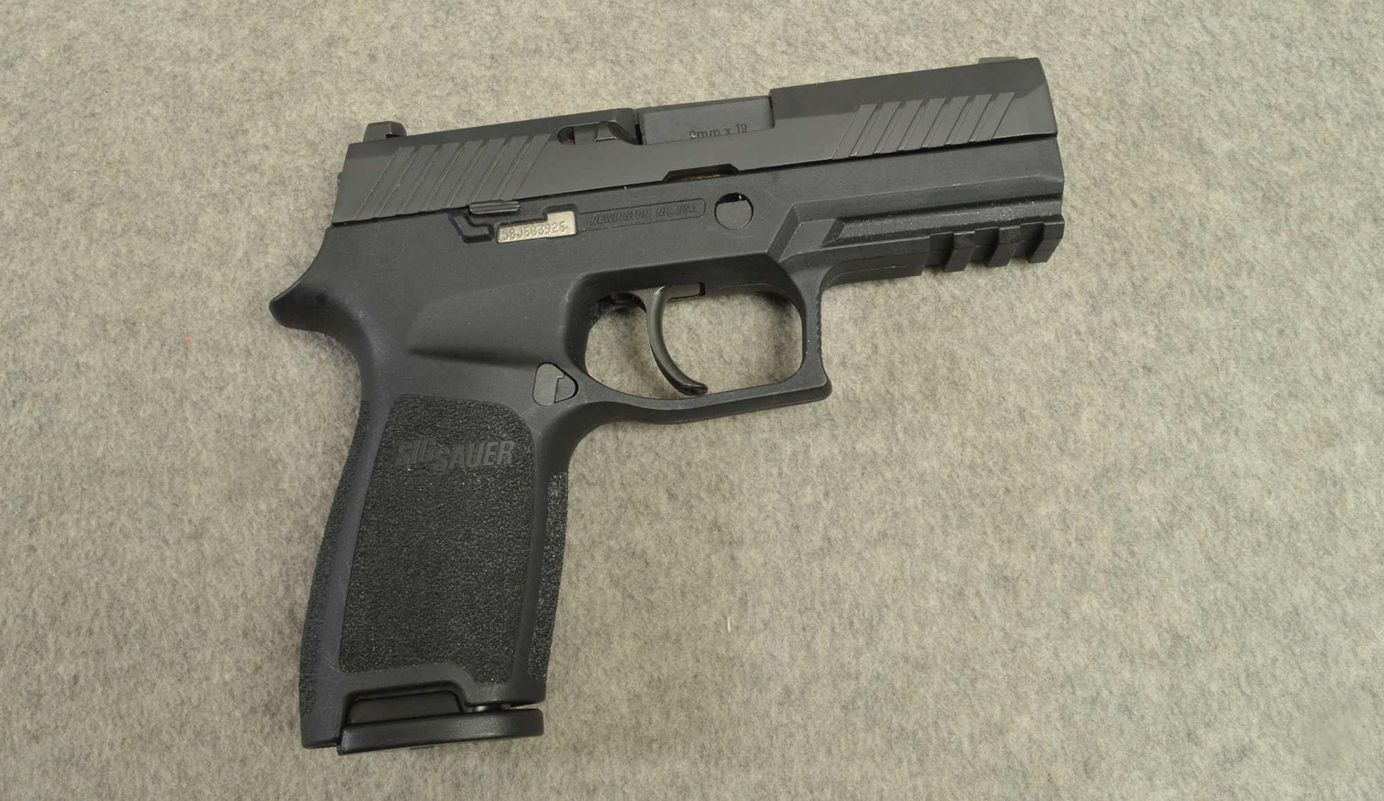 Sig Sauer ~ P320 ~ 9mm - Sig Sauer