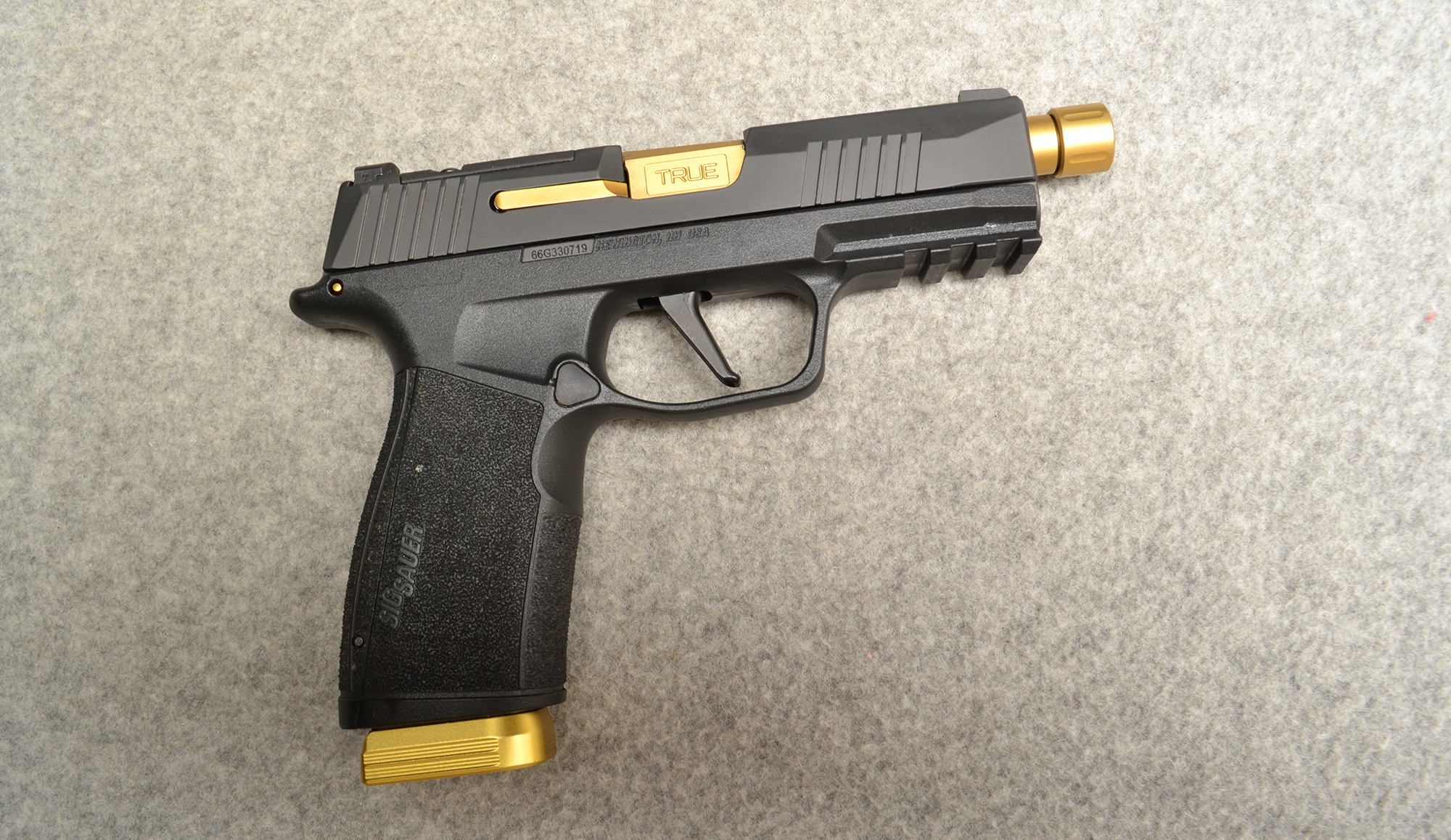 SIG Sauer ~ P365 Xmacro ~ 9mm Luger - Sig Sauer