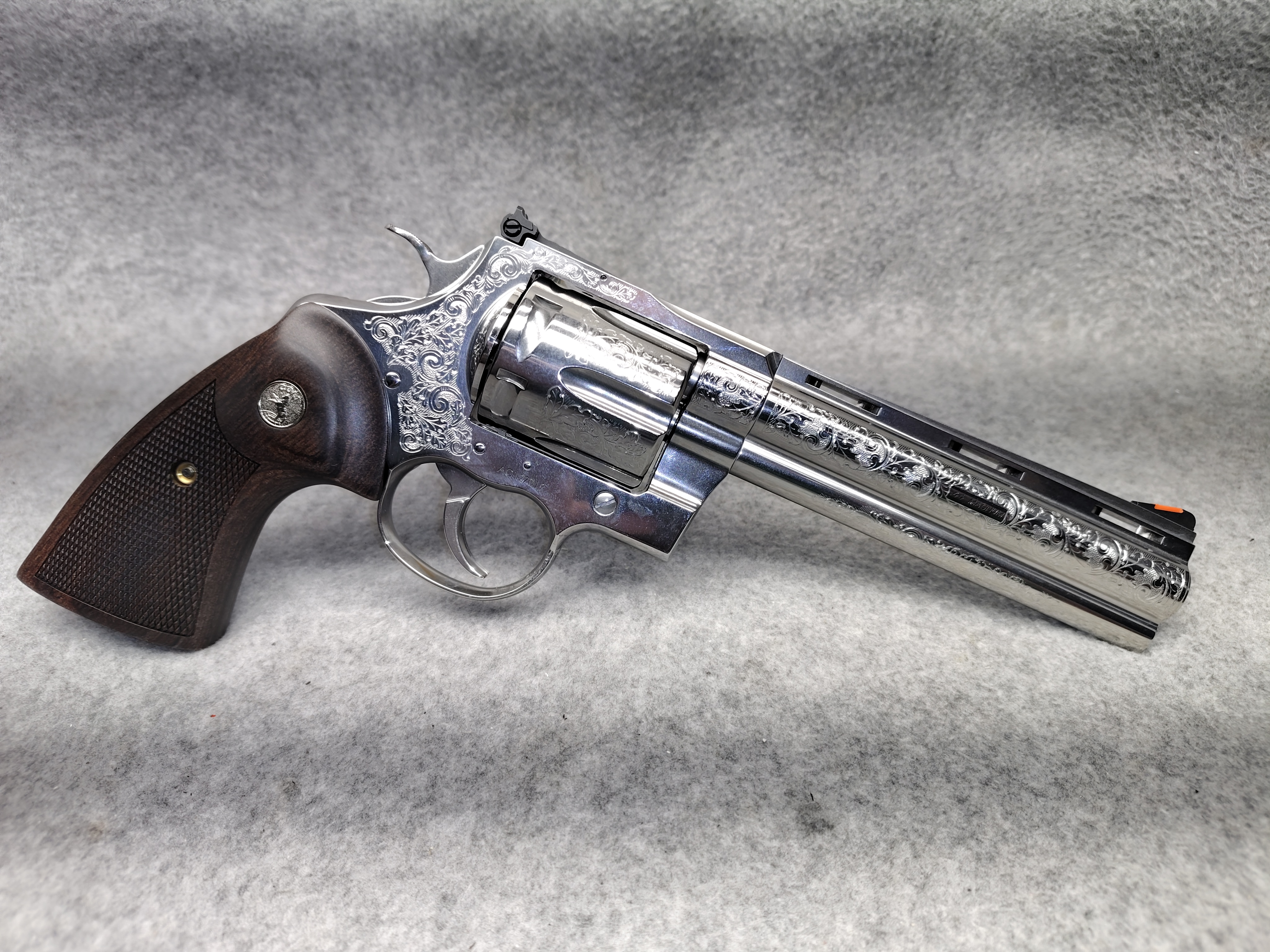 COLT ~ ANACONDA ~ .44 MAGNUM - Colt