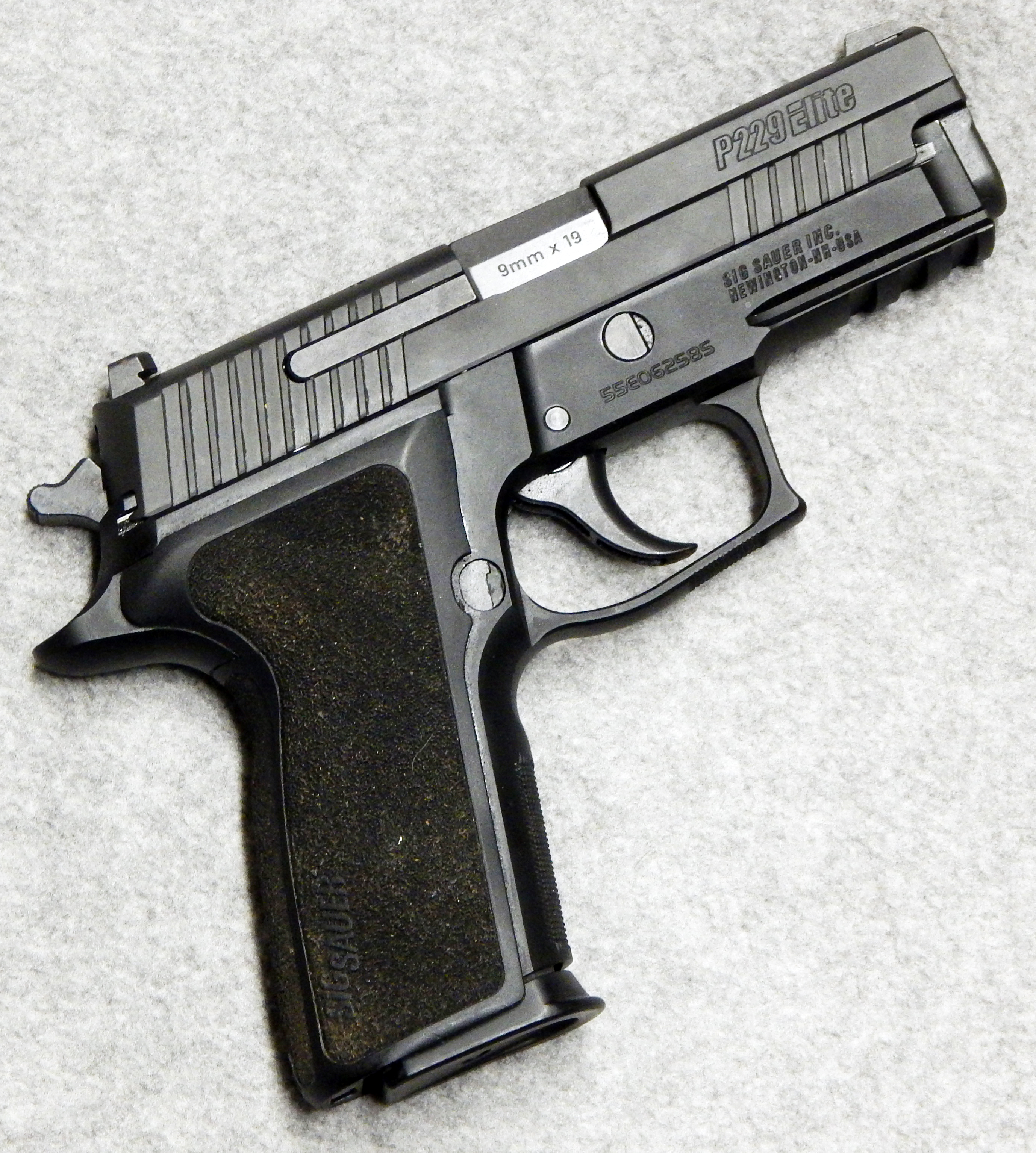SIG Sauer ~ P229 Elite ~ 9 mm Luger. - Sig Sauer