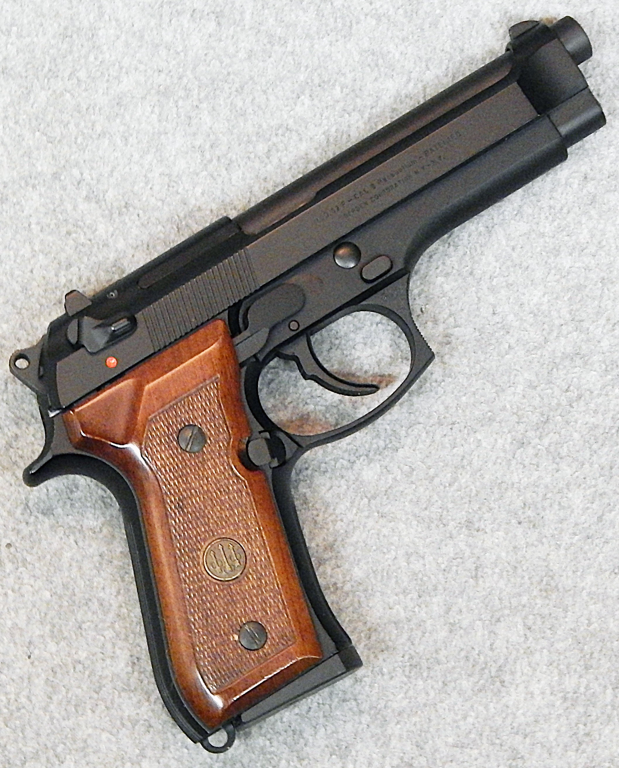 Beretta ~ 92F ~ 9 mm Luger. - Beretta