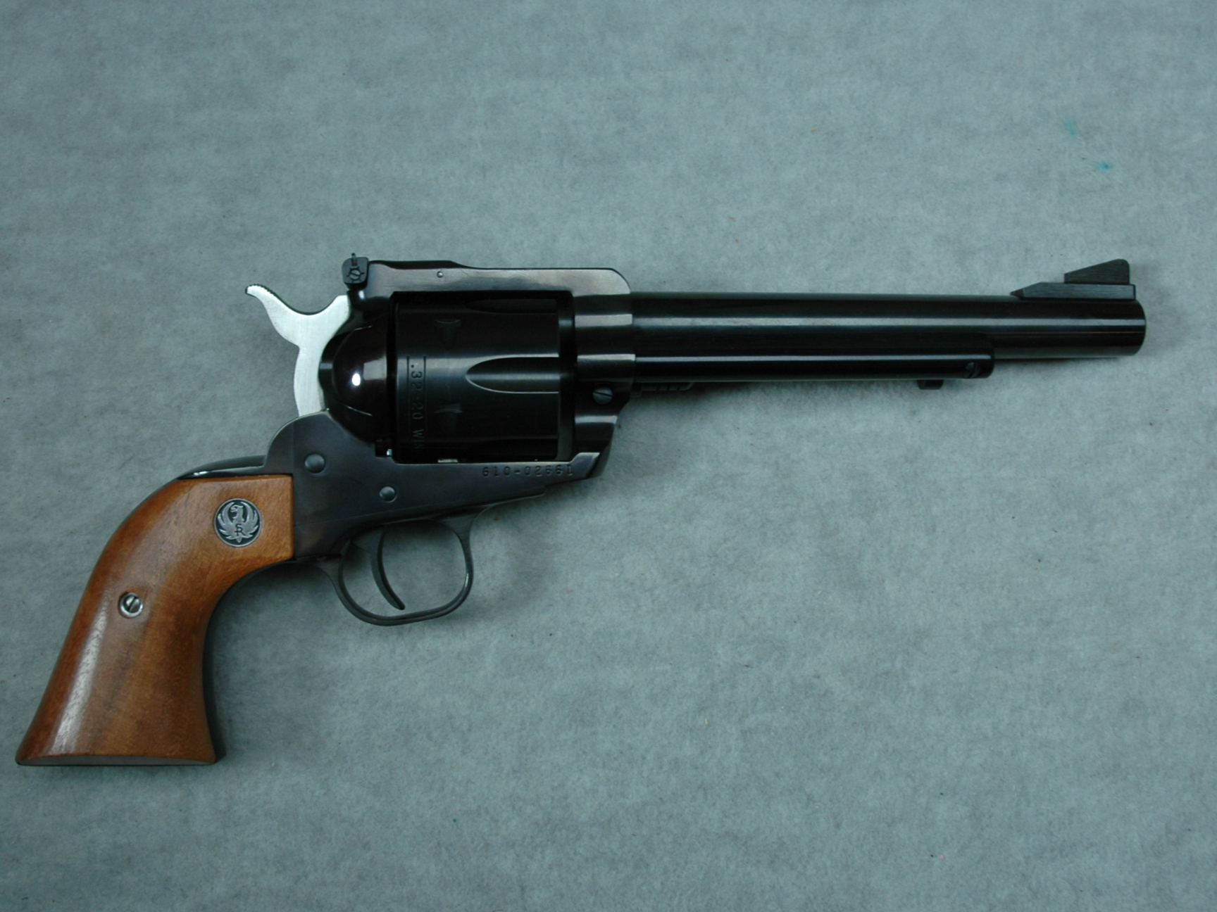 RUGER ~ NEW MODEL BLACKHAWK BUCKEYE ~ .32-20 Winchester/.32 H&R Mag