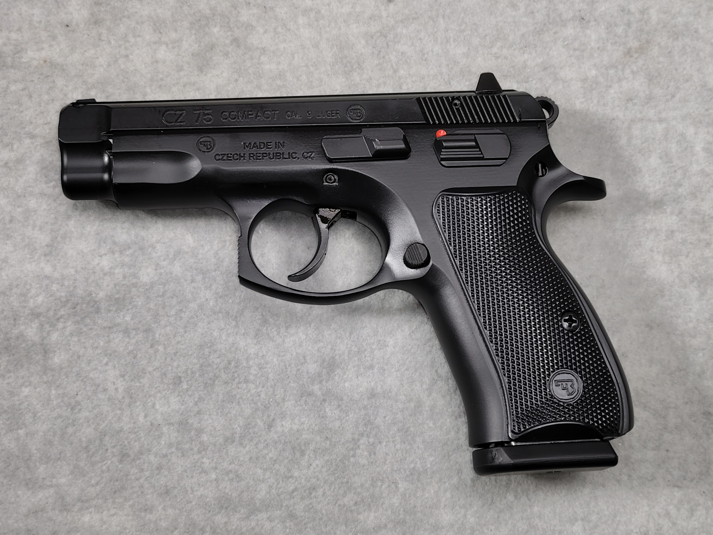 CZ ~ 75 COMPACT ~ 9MM LUGER - 
