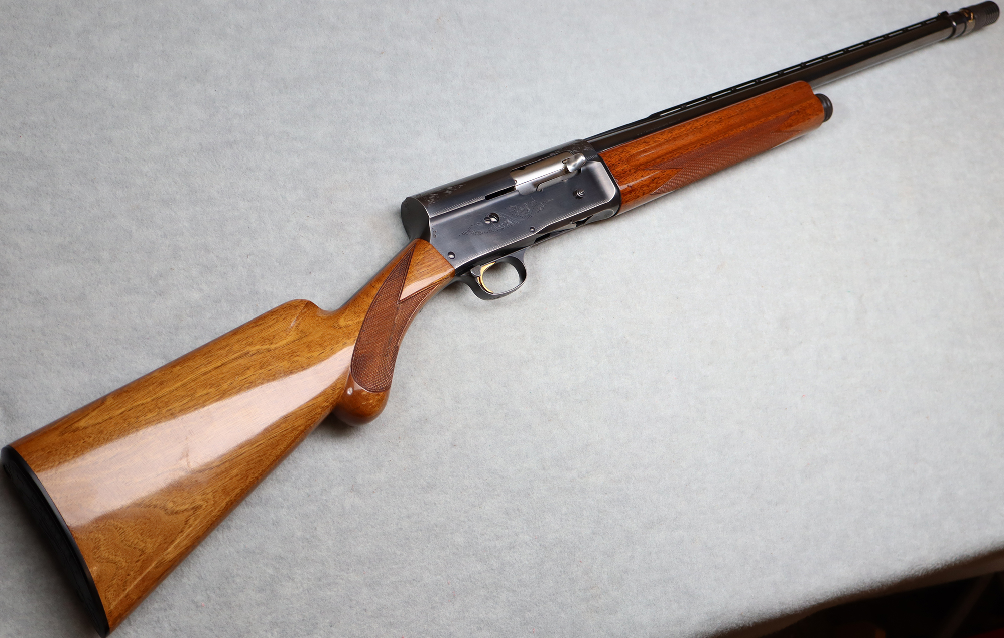 Browning ~ Light Twelve ~ 12 Gauge - Browning