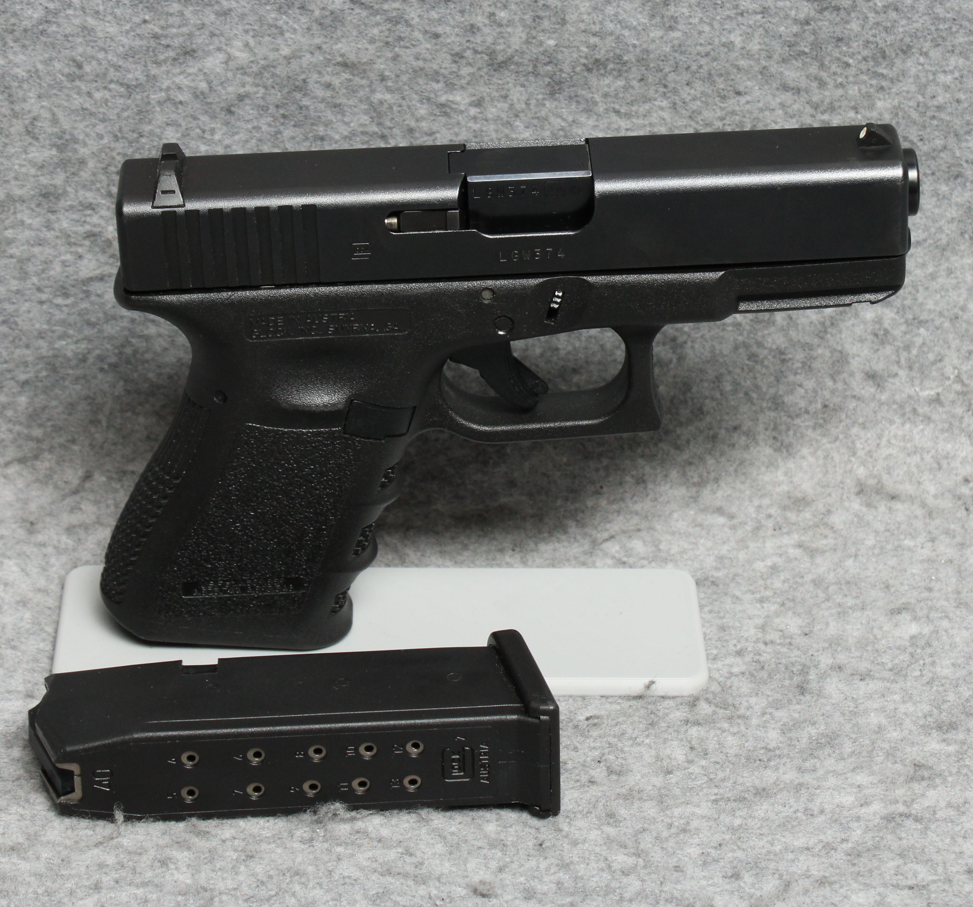 Glock ~ 23 ~ .40 S&ampW - Glock