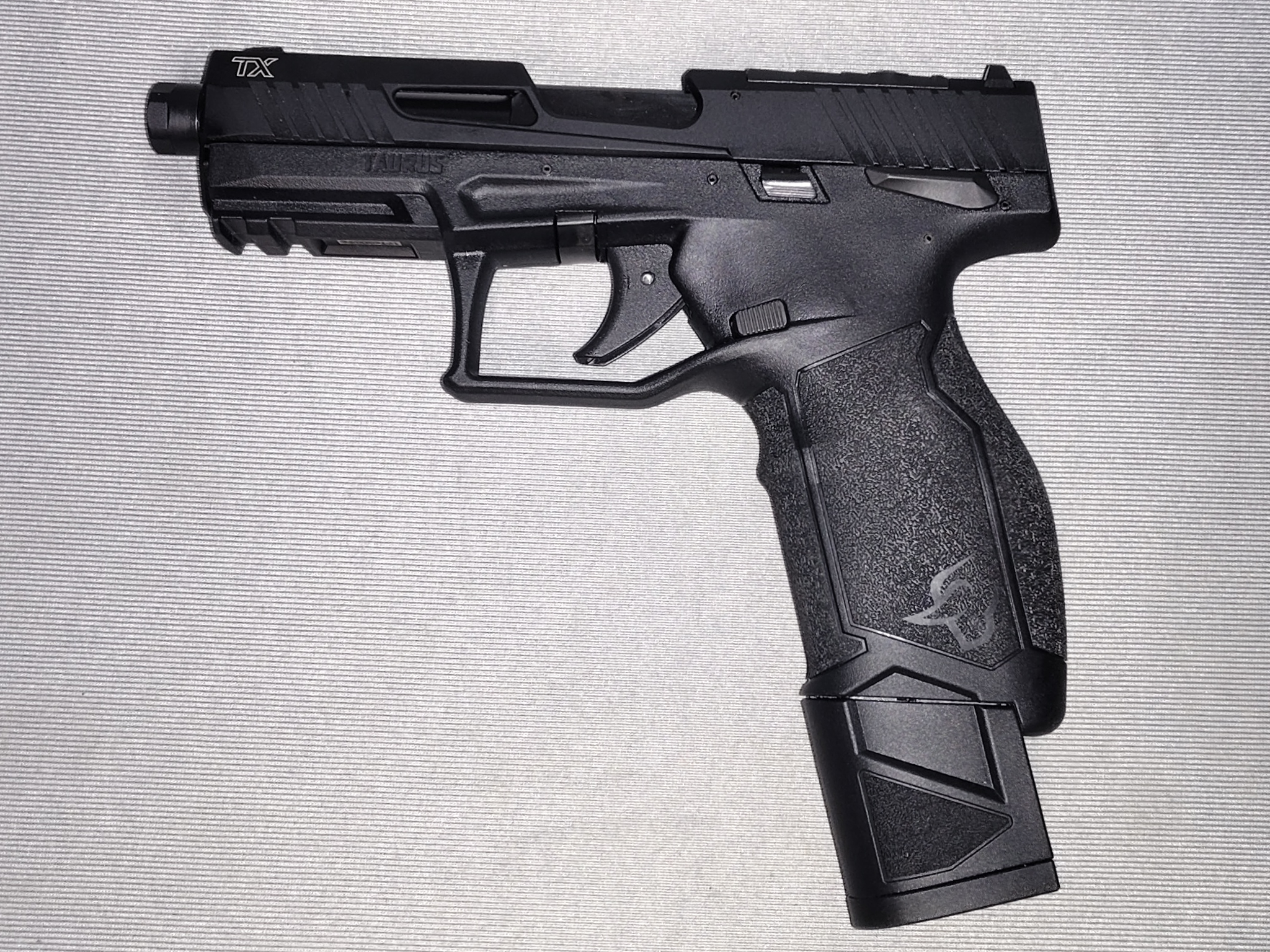 TAURUS ~ TX22 TORO ~ .22 LONG RIFLE