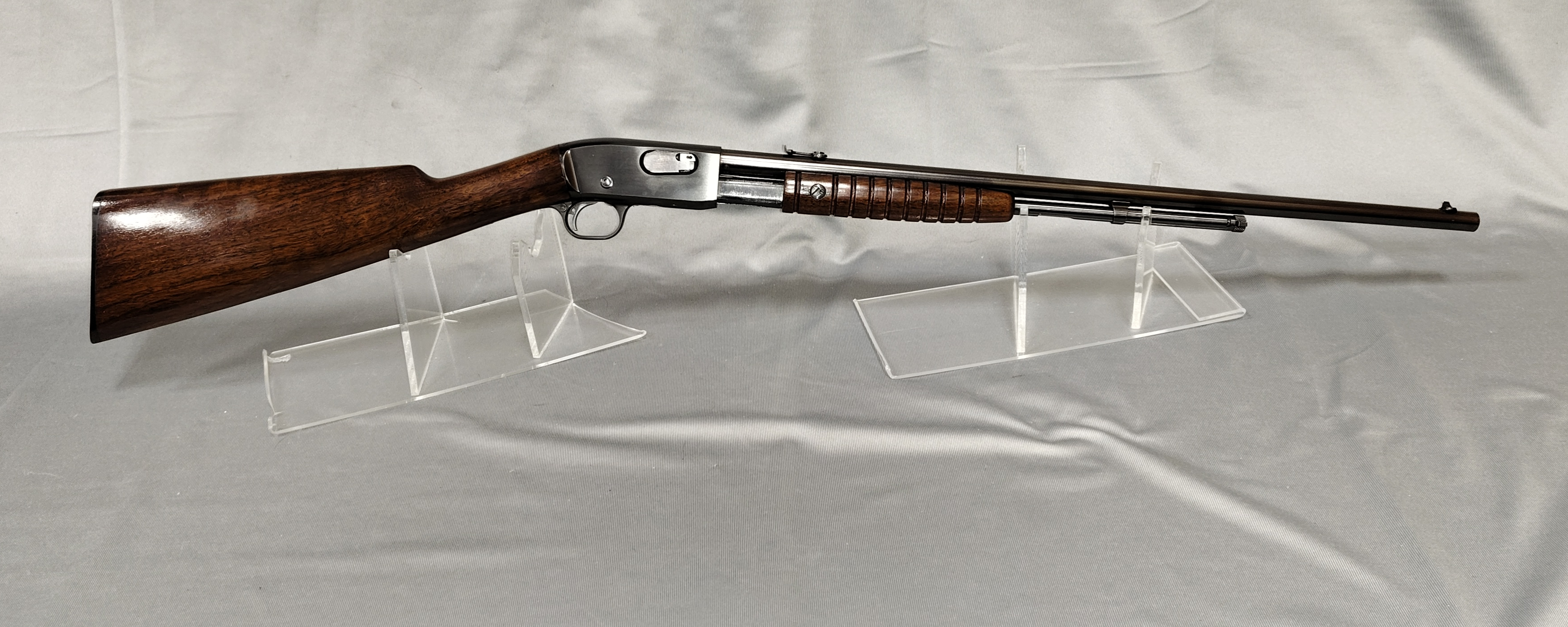 REMINGTON ~ MODEL 12 ~ .22 Short/Long/Long Rifle