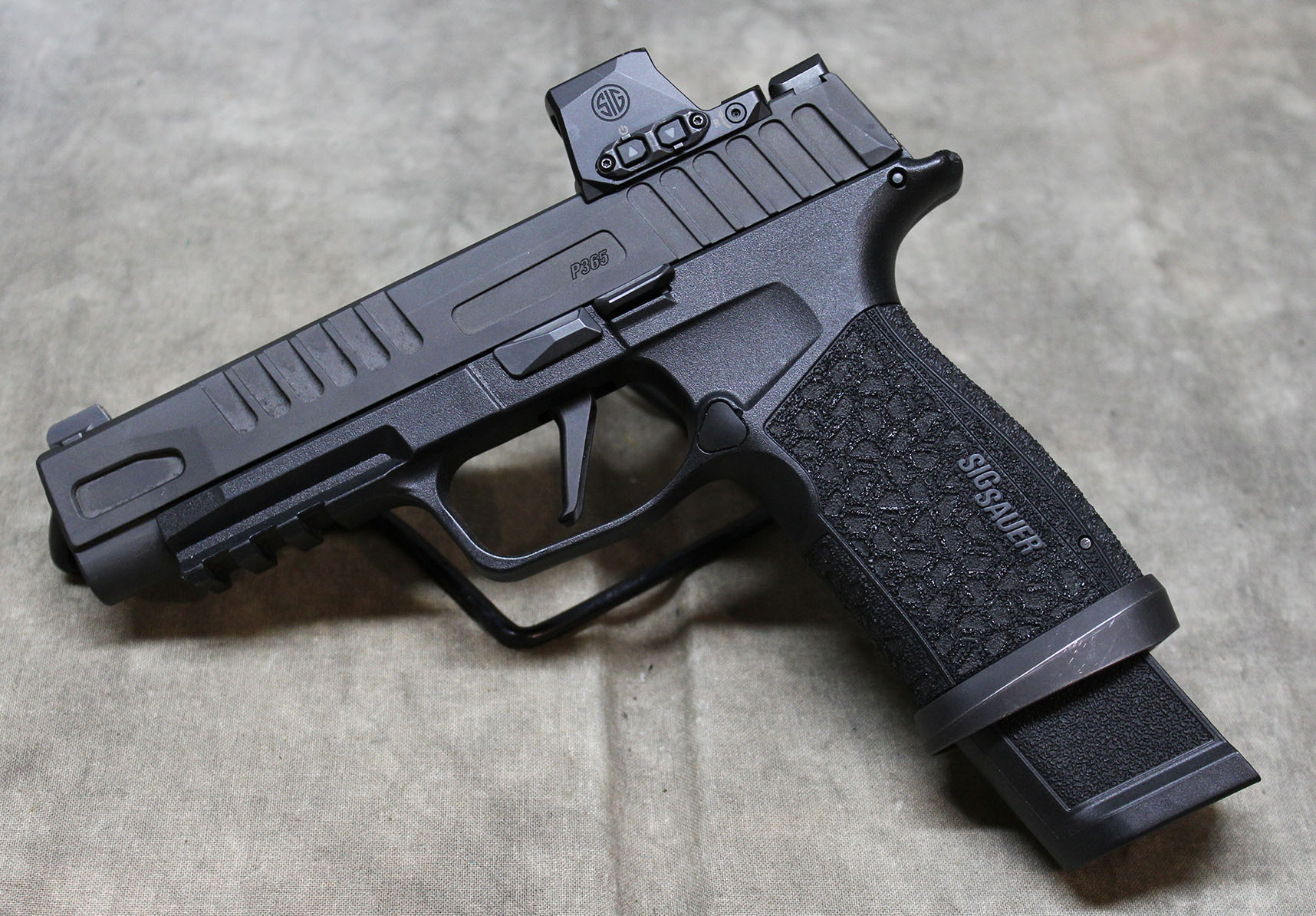 Sig Sauer ~ P365 ~ 9mm - Sig Sauer