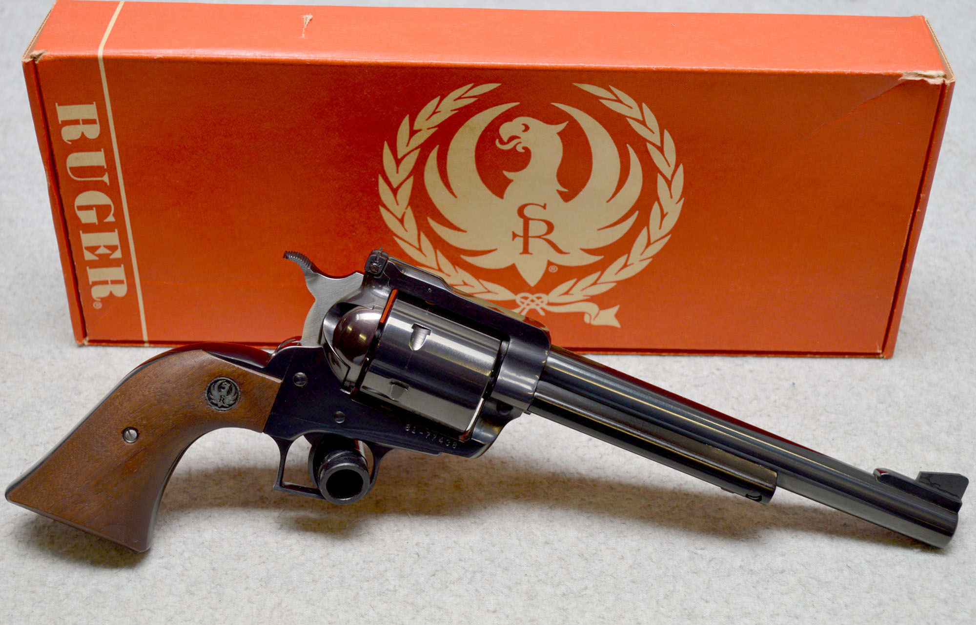 Ruger ~ New Model Super Blackhawk ~ .44 Magnum - Ruger