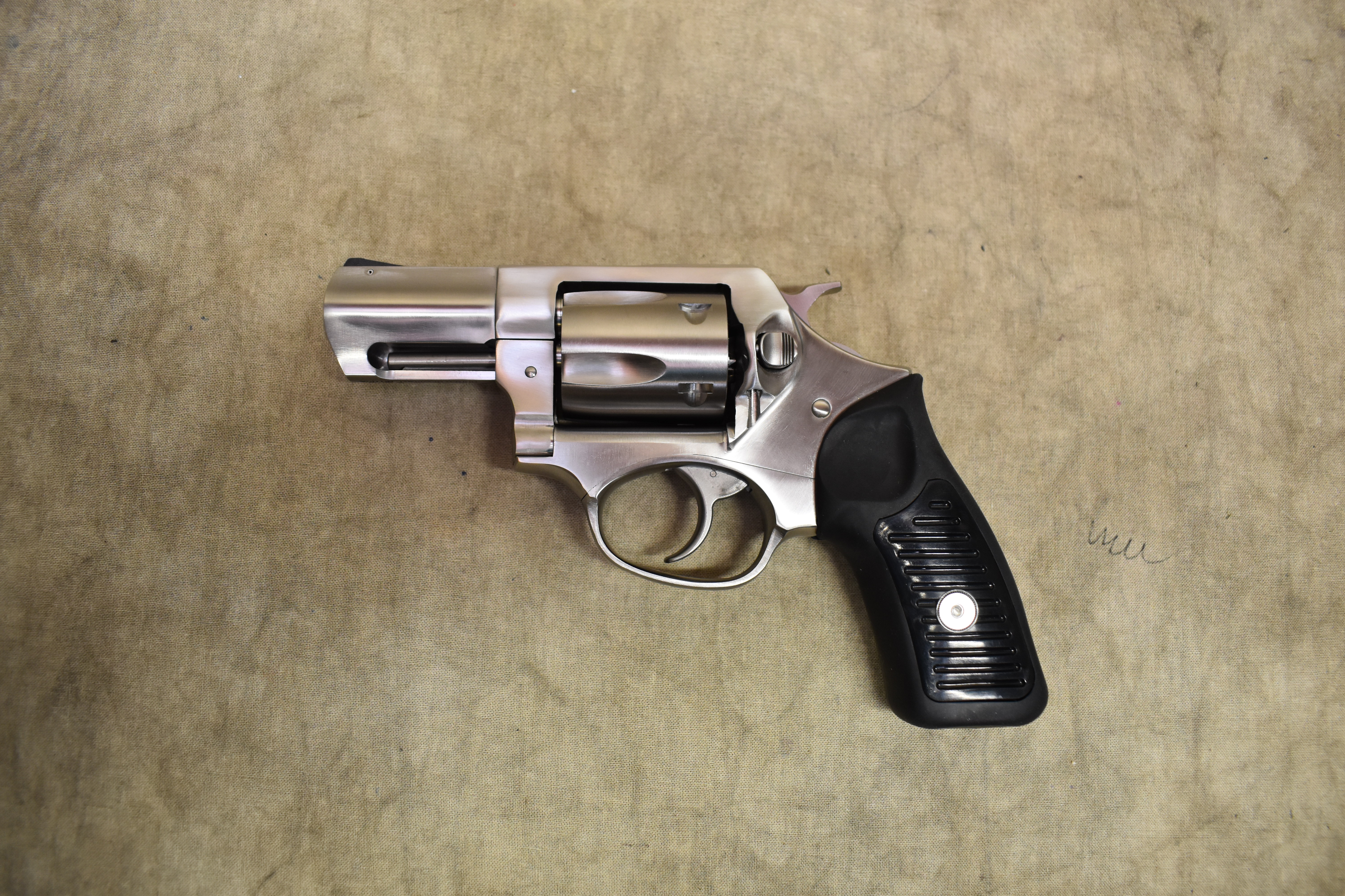 Smith Smith & Wesson _ M&P 380 Shield EZ M2.0 ~ .380 Auto - $349.99 at Bass Pro Shops