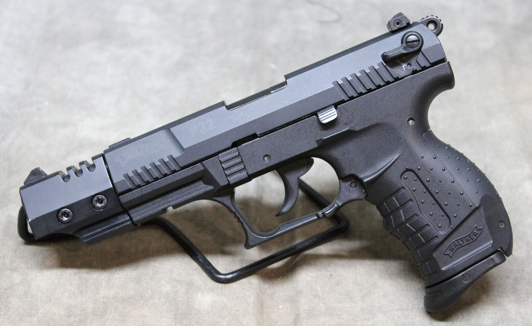 Walther ~ P22 ~ .22
