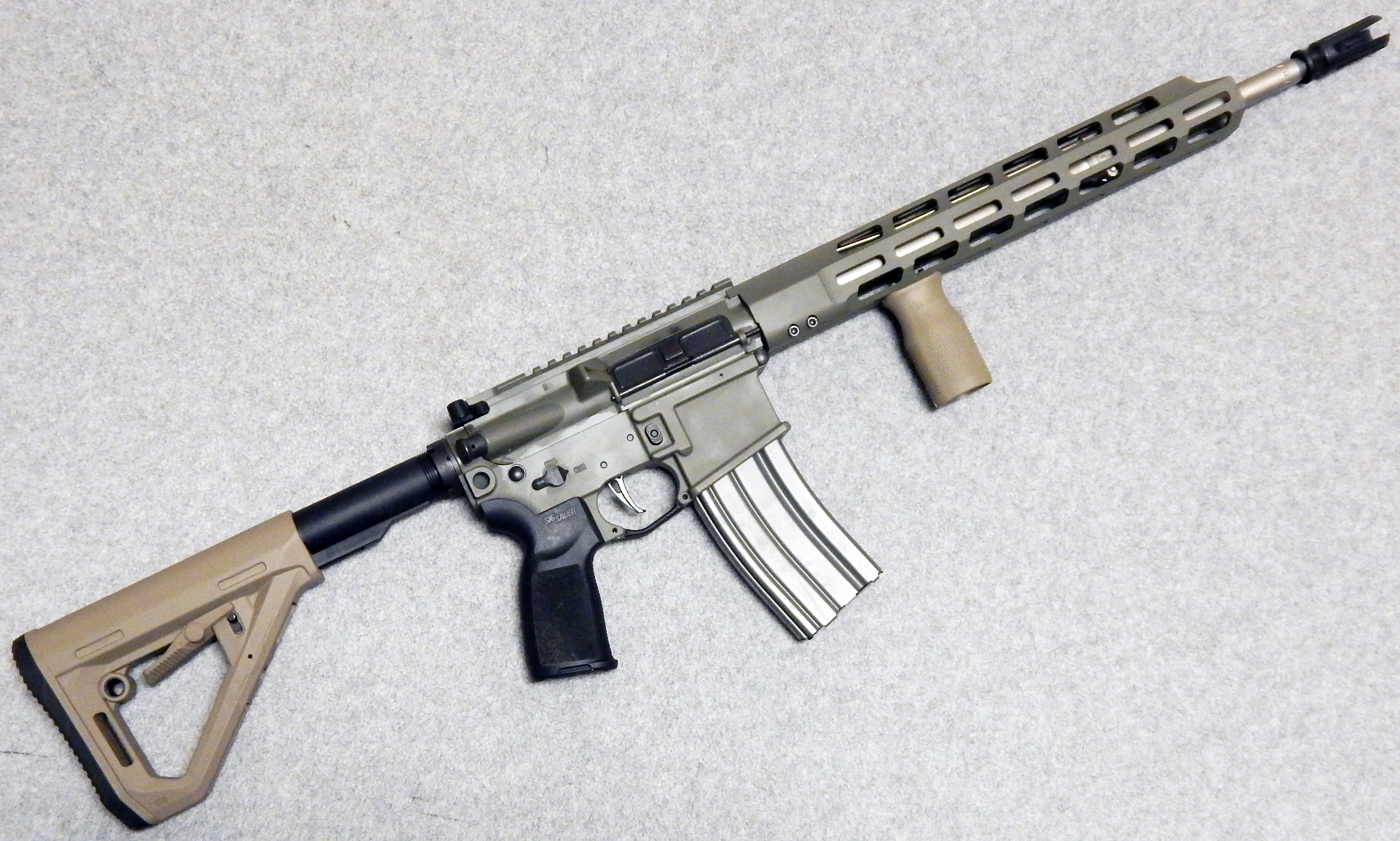 SIG Sauer ~ M400 SDI ~ 5.56x45 mm NATO. - Sig Sauer