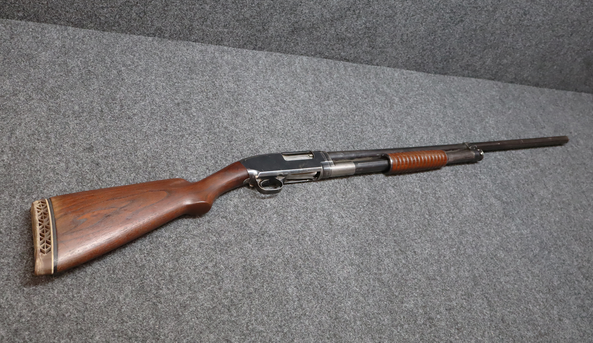 Winchester ~ Model 12 ~ 16 Gauge (5682014) - Winchester