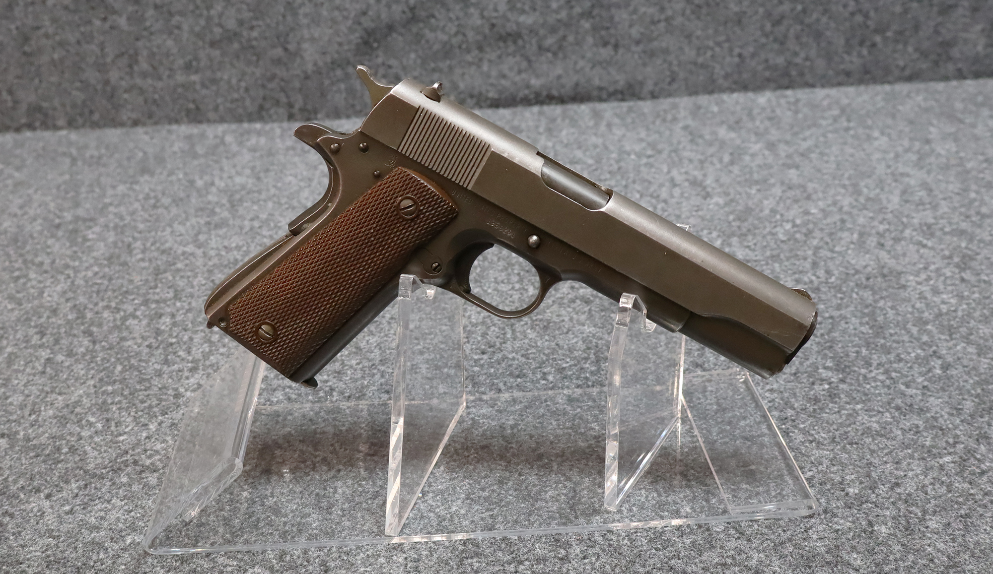 Remington Rand ~ M1911A1 ~ .45 ACP (5682348) - Remington Rand
