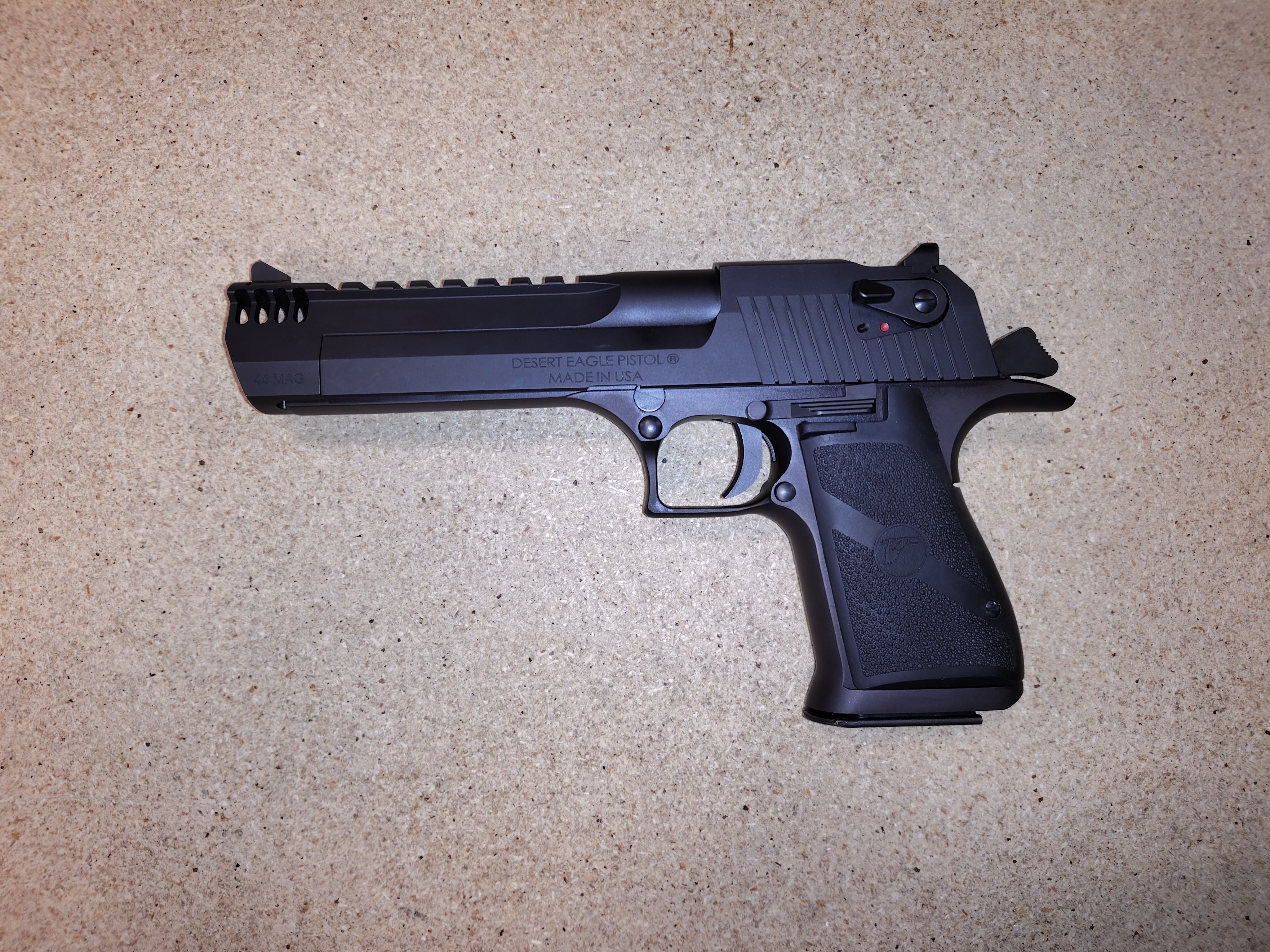 MAGNUM MAGNUM RESEARCH INC. ~ DESERT EAGLE ~ .44 MAGNUM - $1899.99 at Bass Pro Shops