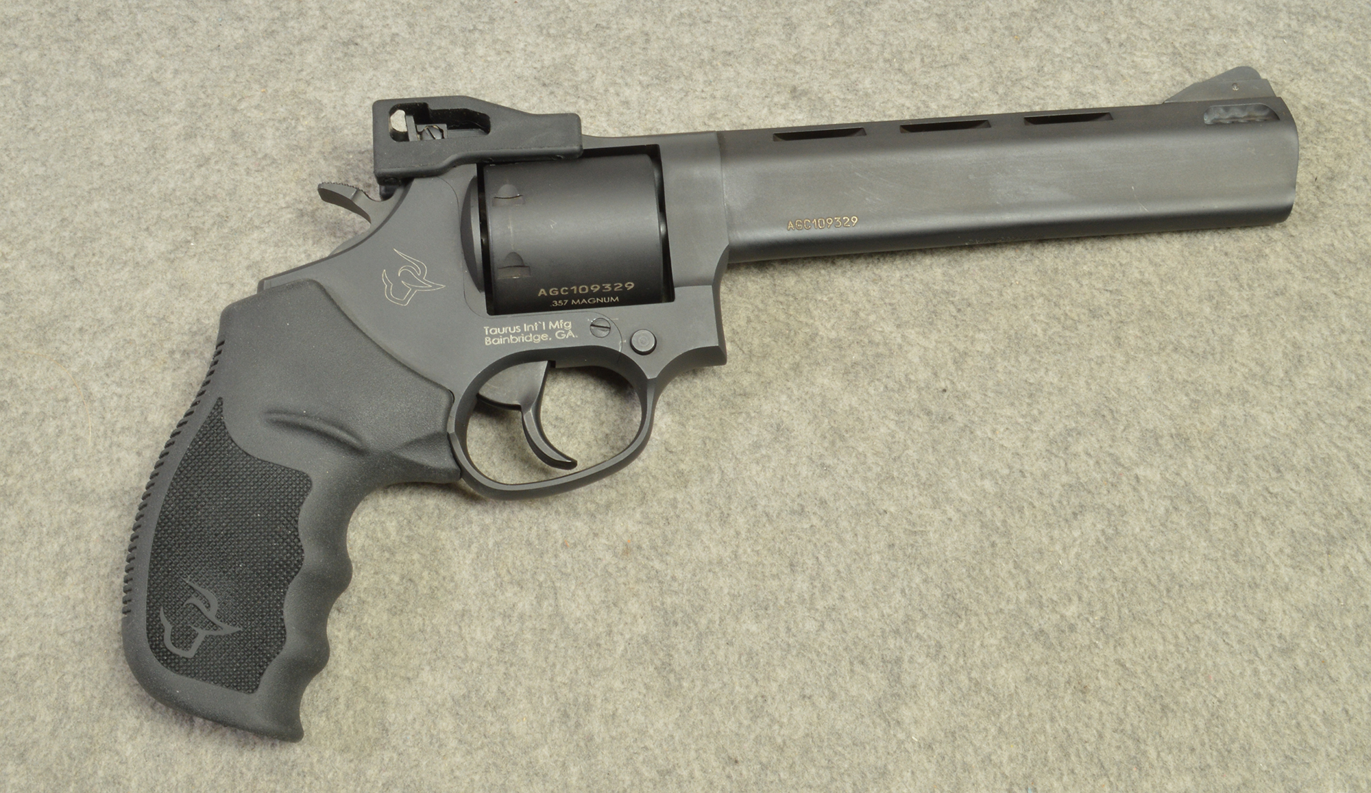 Taurus ~ 692 Tracker ~ 9mm / .357 Mag