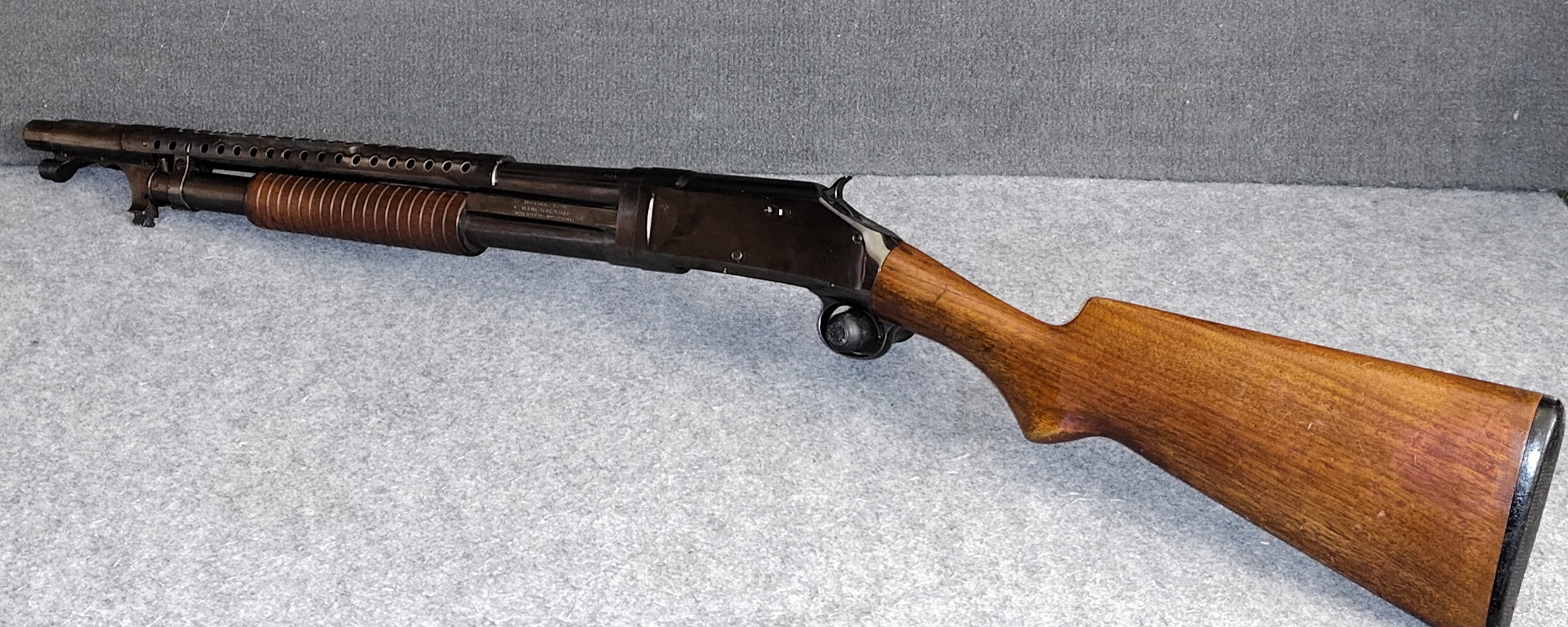 WINCHESTER ~ 1897 ~ 12 Gauge - Winchester