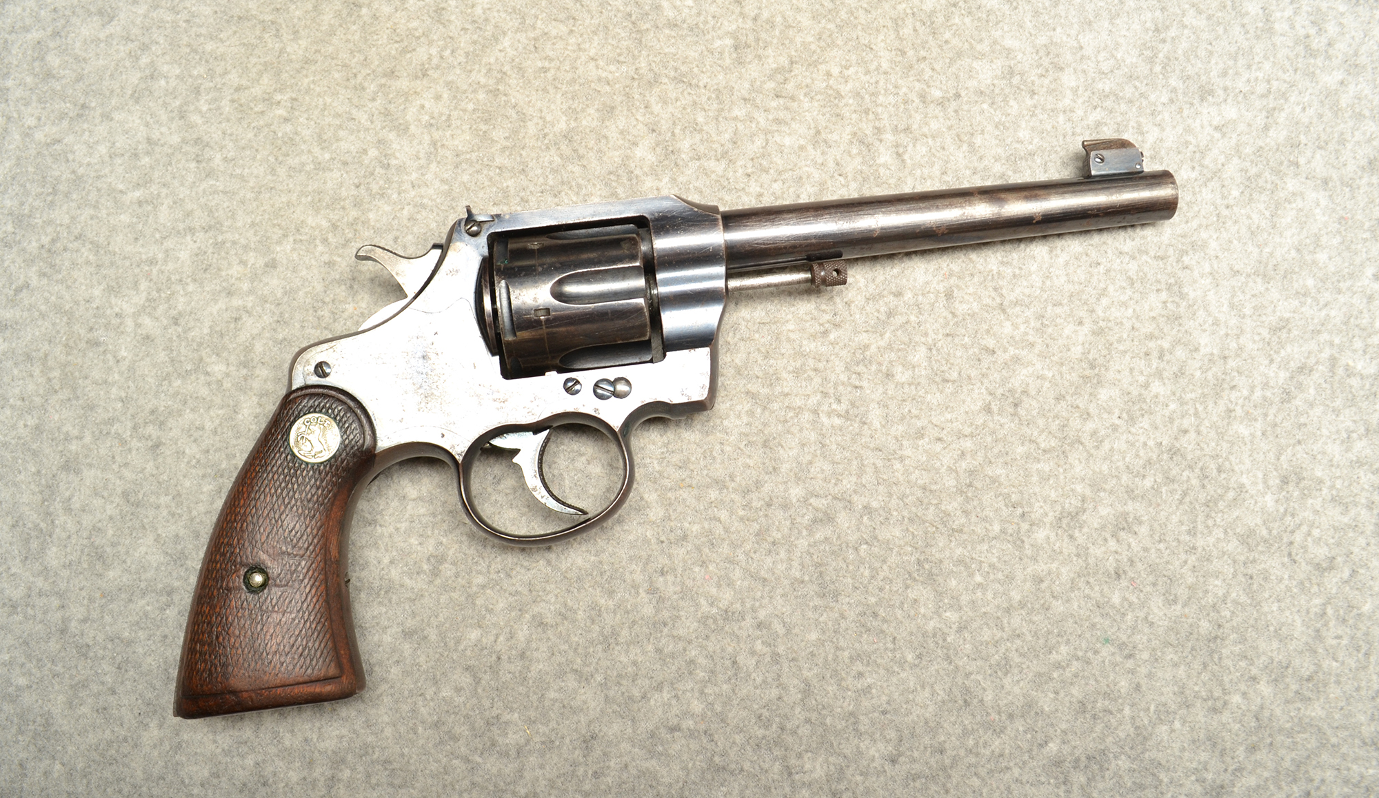 Colt ~ Officers Model ~ .38 SPL - Colt