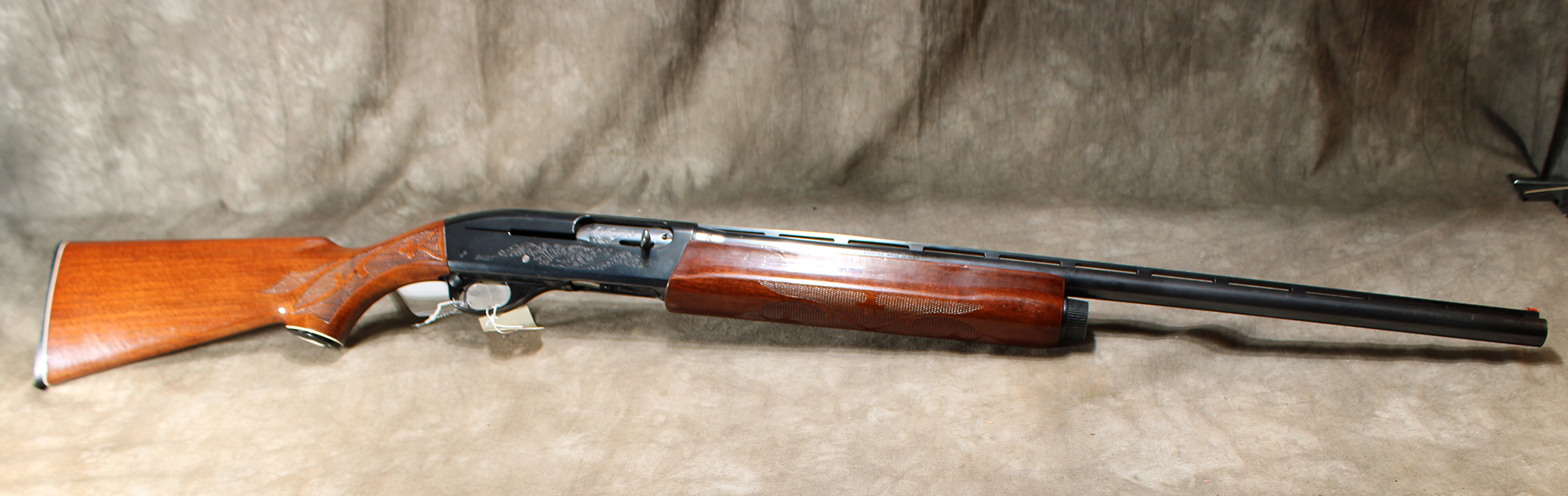 Remington - 1100 - 12 Gauge - Remington