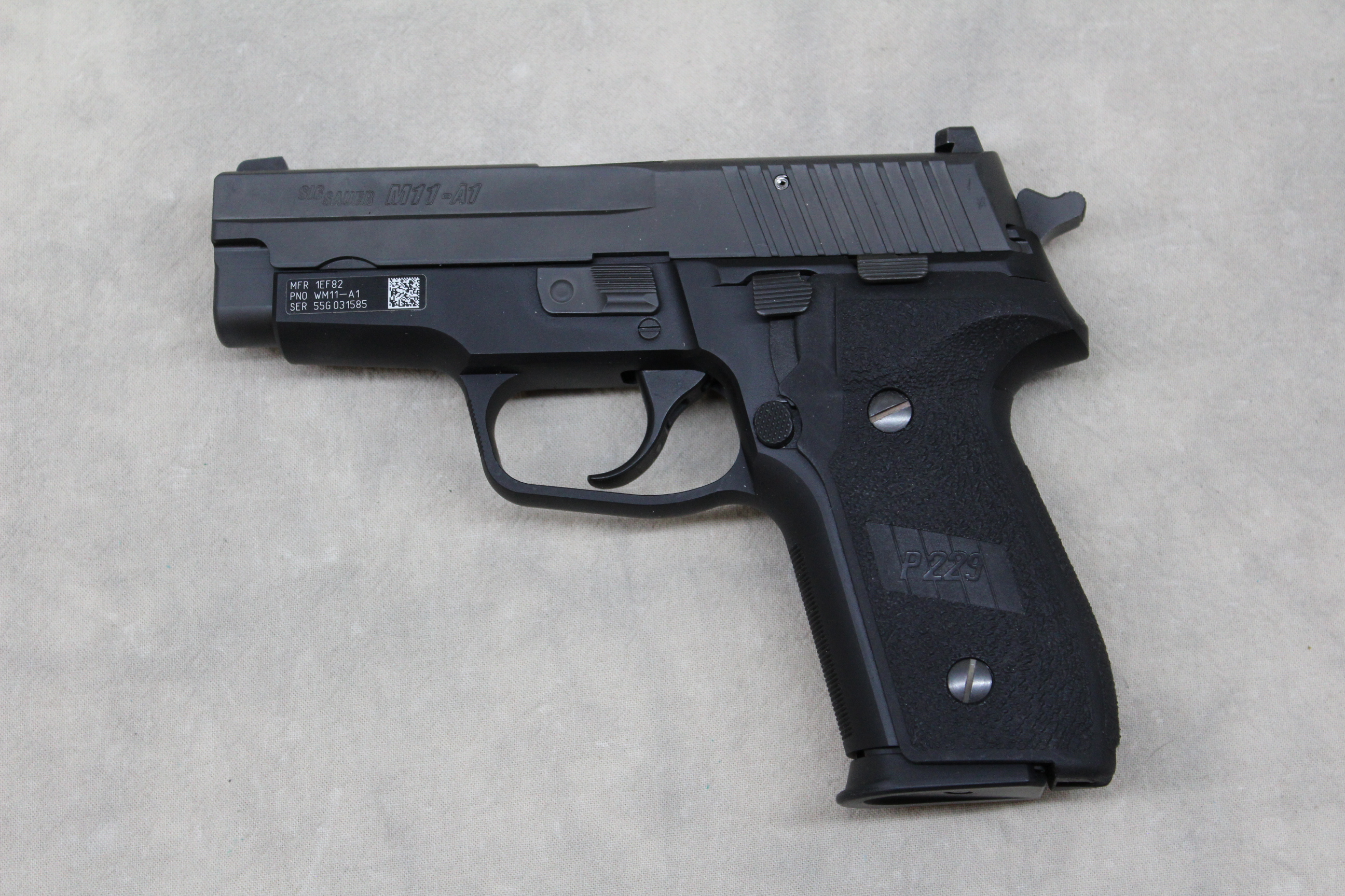 SIG Sauer P229 M11-A1 ~ 9mm Luger ~ - Sig Sauer