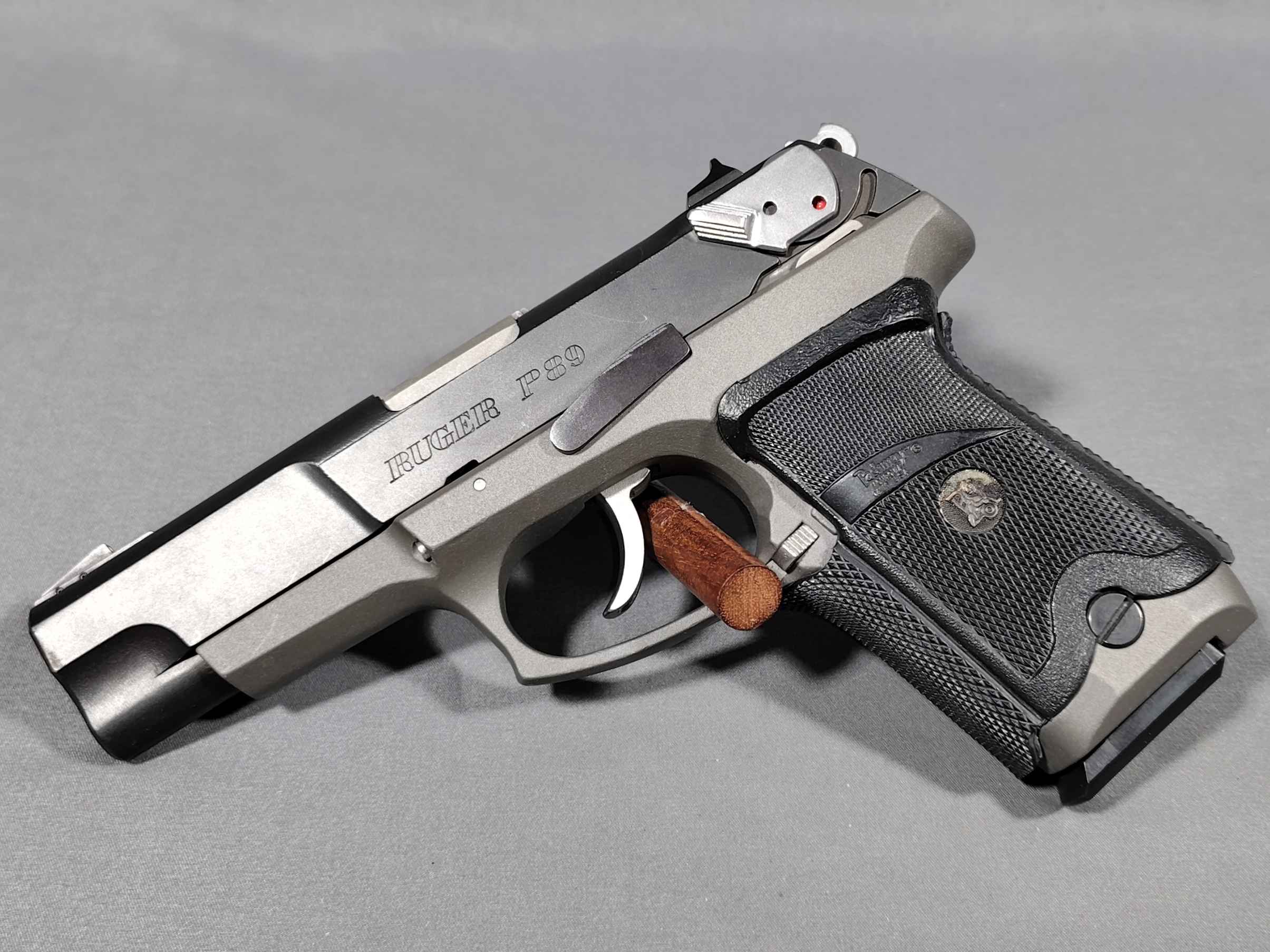 RUGER ~ P89 ~ 9MM LUGER - Ruger