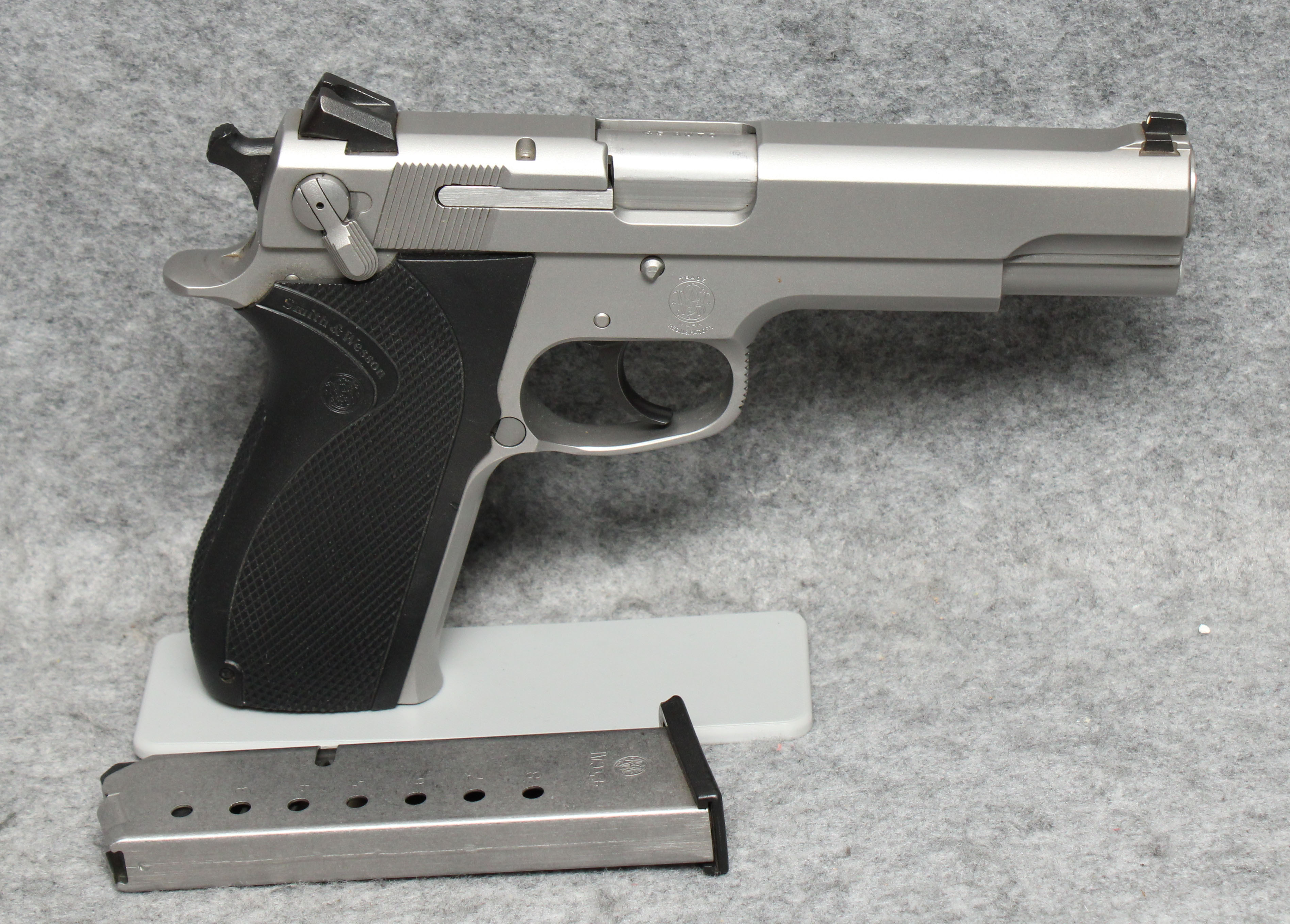 Smith &Wesson ~ 4506-1 ~ .45 AUTO - Smith & Wesson