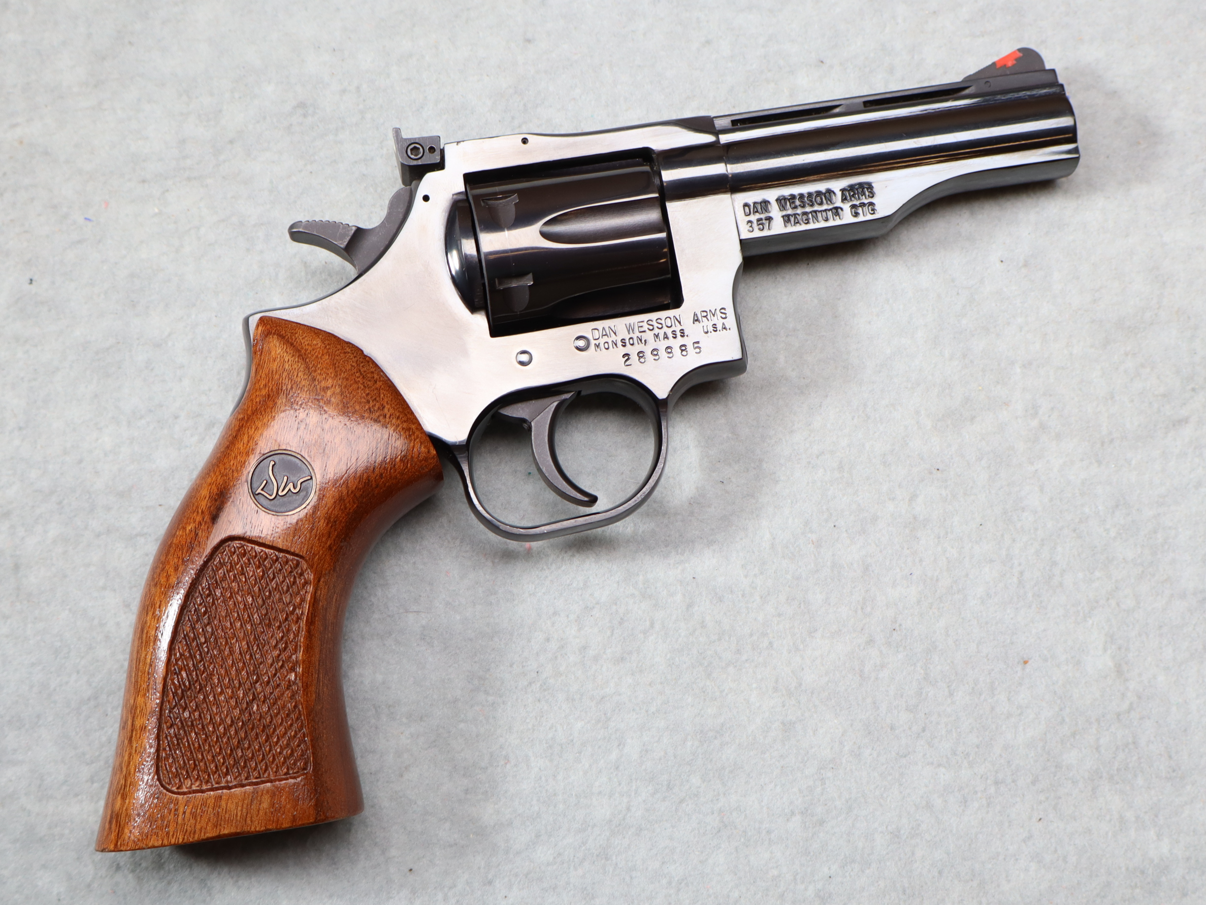 Dan Wesson Arms ~ Model 15 ~ .357 Magnum - Dan Wesson