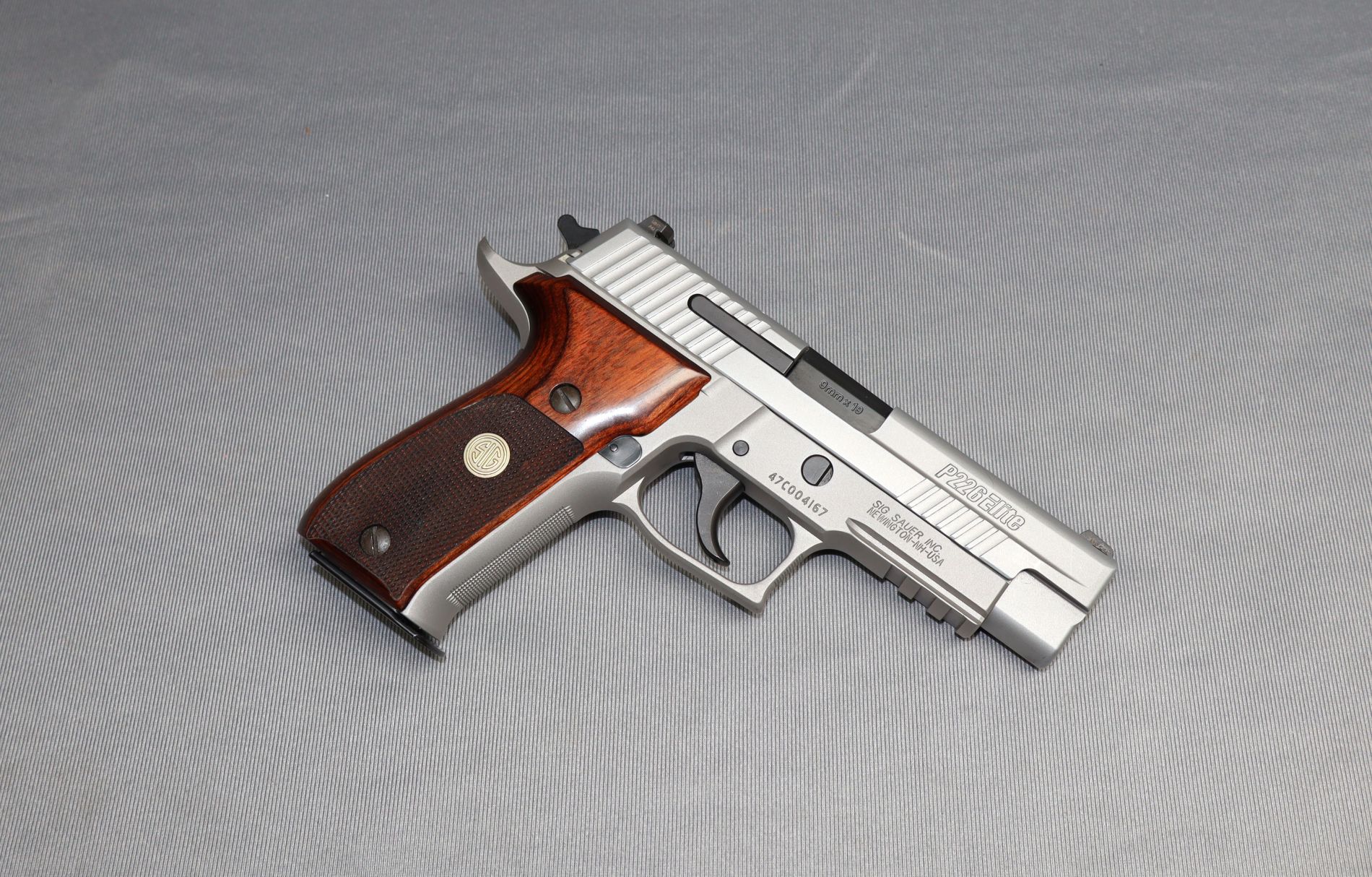 Sig Sauer ~ P226 Elite ~ 9mm Luger - Sig Sauer