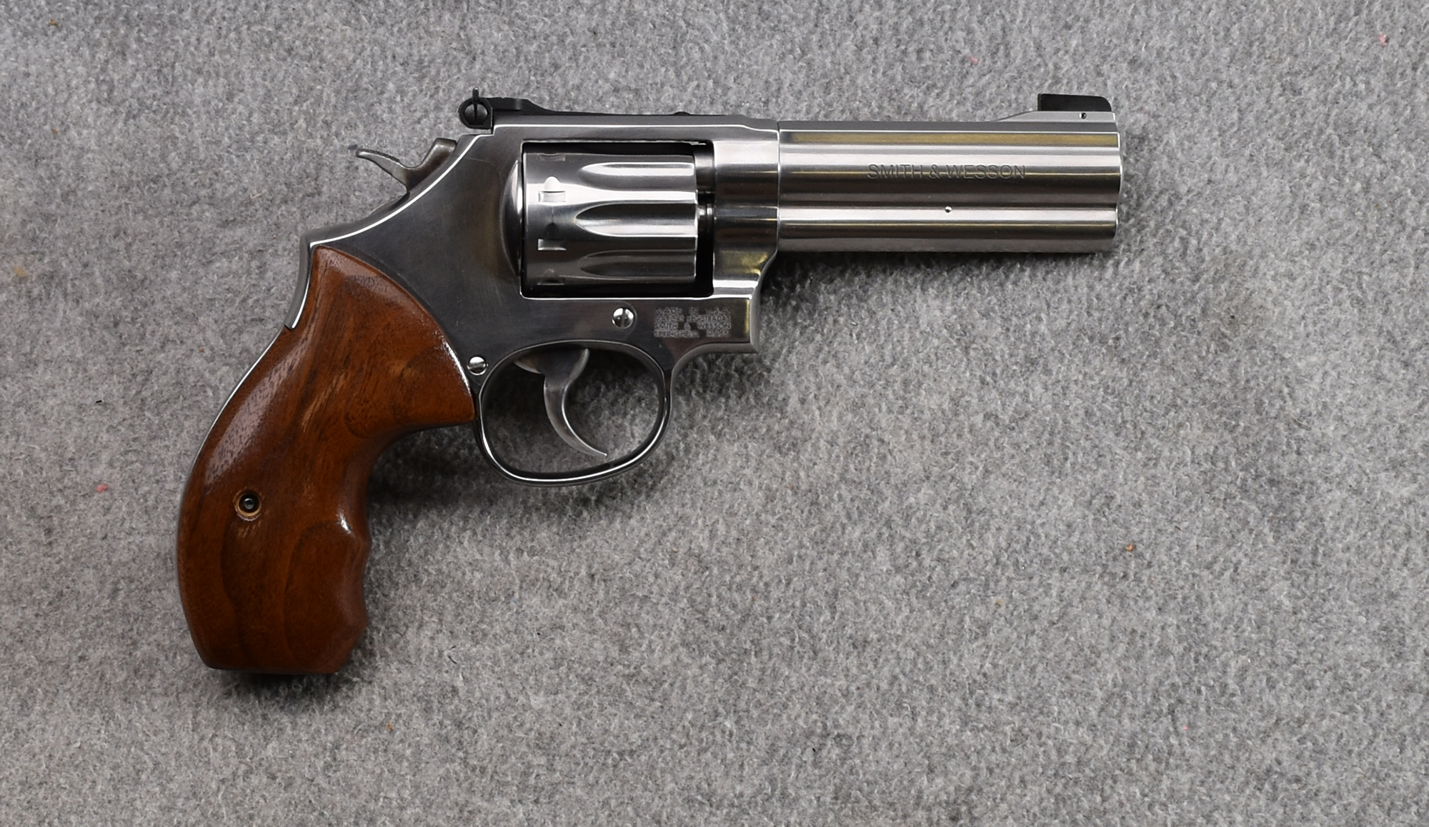 Smith &amp;Wesson ~ 617-6 ~ .22 Long Rifle - Smith & Wesson