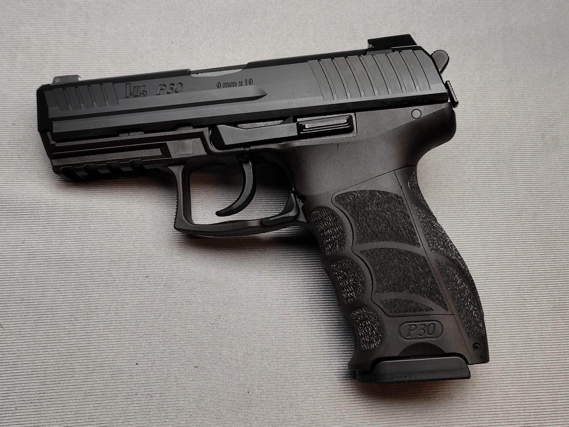 HECKLER & KOCH ~ P30 ~ 9MM LUGER