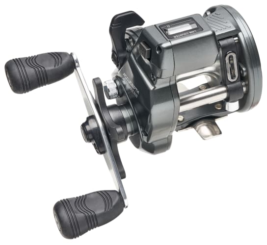 daiwa 23 saltist Baitcasting Reel SV TW PE SP 8.1 Favorite lures for June 3 stainless steel bearings free line management and Options:Set A