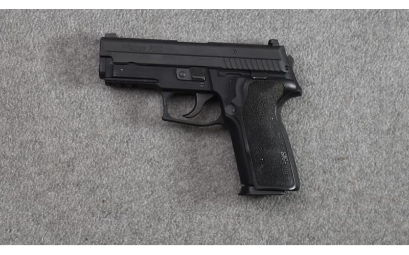 SIG Sauer ~ P229 ~ .40 S&W | Mack's Prairie Wings