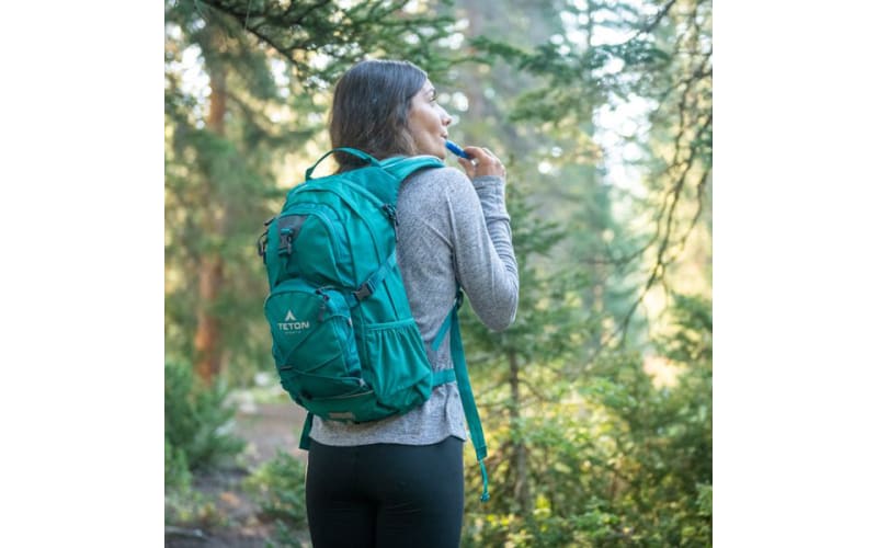 Teton Sports Oasis 18 Hydration Backpack