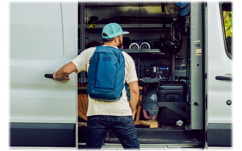 YETI Crossroads 27L Backpack