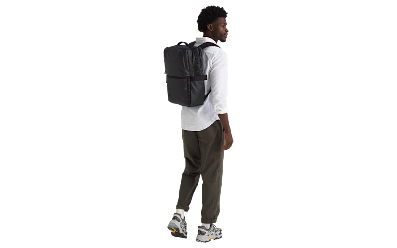 The North Face 26L Base Camp Voyager Daypack, Black Asphalt