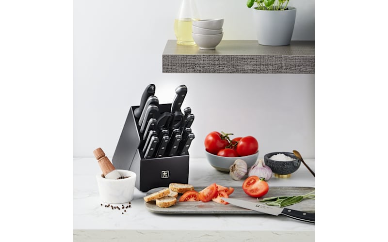 ZWILLING Twin Gourmet 18 Piece Knife Block Set | Bass Pro Shops Canada