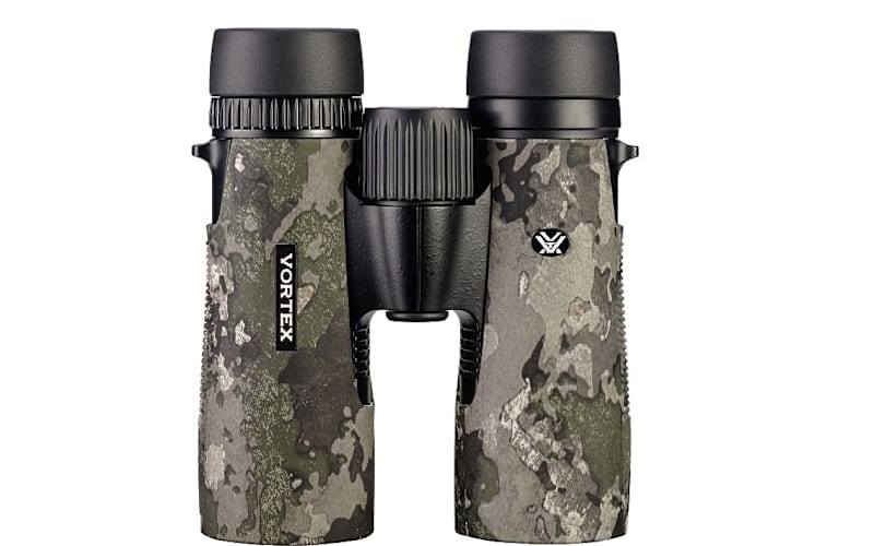 Vortex® Diamondback HD Binoculars in TrueTimber Strata Bass Pro