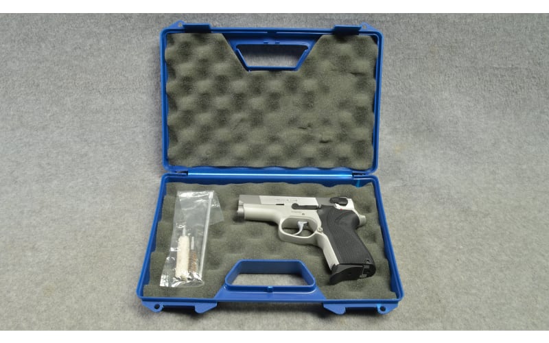 Smith & Wesson ~ 4006 