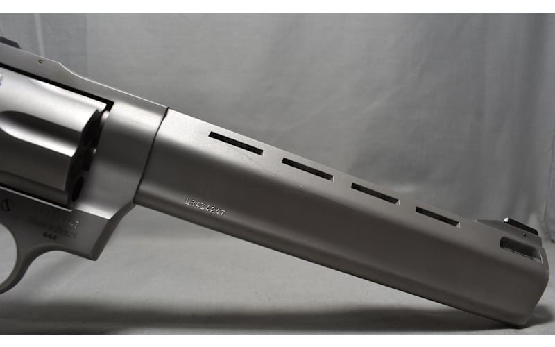 Taurus ~ Raging Bull ~ .44 Magnum | Cabela's