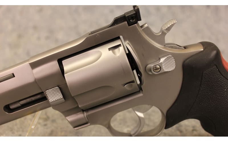 Taurus ~ Raging Bull ~ .454 Casull | Cabela's
