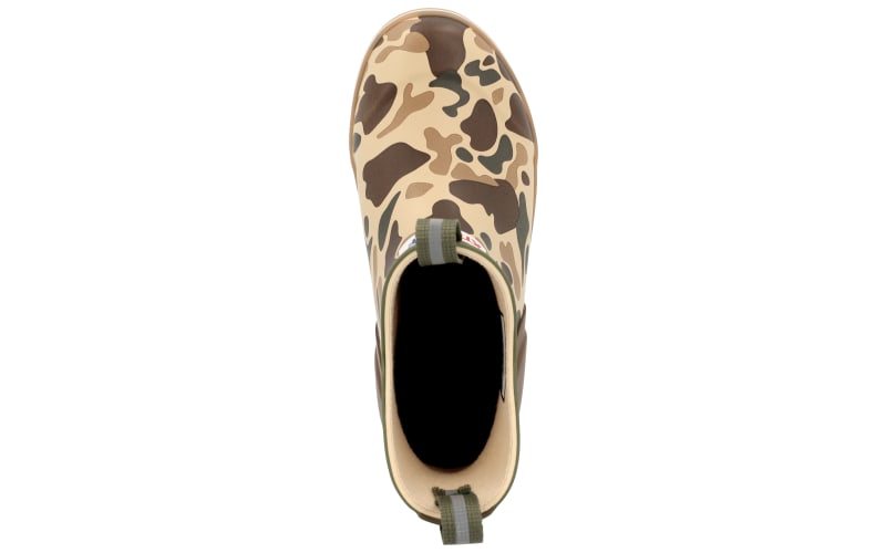 Bass pro xtratuf hot sale