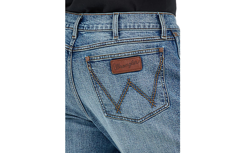 Wrangler Retro Relaxed-Fit Bootcut Jeans for Men | Mack's Prairie