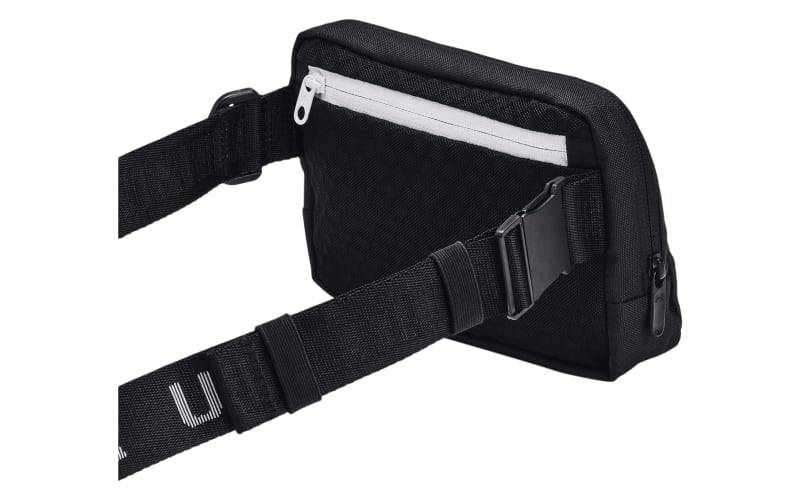 Waist bag cheap under armour