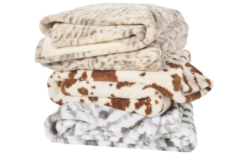 White River Home Faux Fur Foot Pocket Throw Blanket Bass Pro Shops