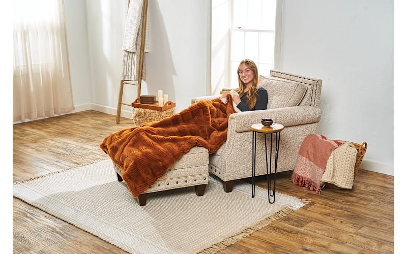 White River Home Faux-Fur Foot Pocket Throw Blanket | Mack's