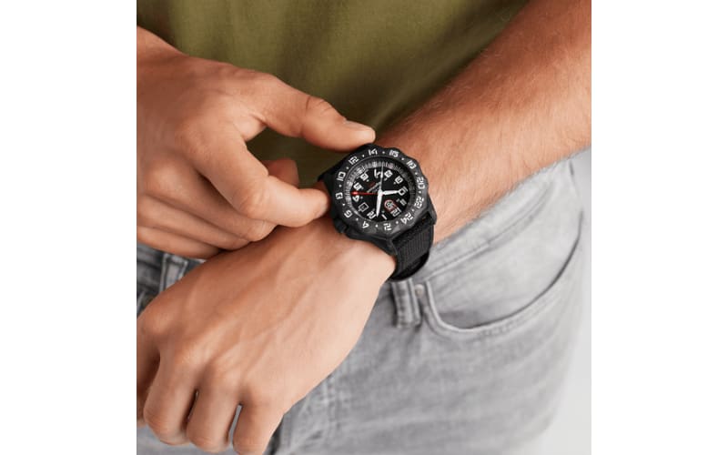 Luminox F-117 Nighthawk Pilot CARBONOX Case Kevlar Strap Watch