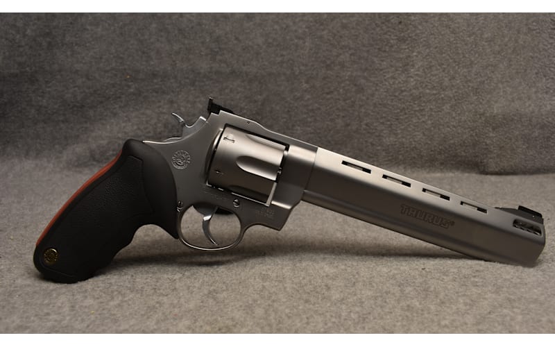 Taurus ~ Raging Bull ~ .44 Magnum | Bass Pro Shops