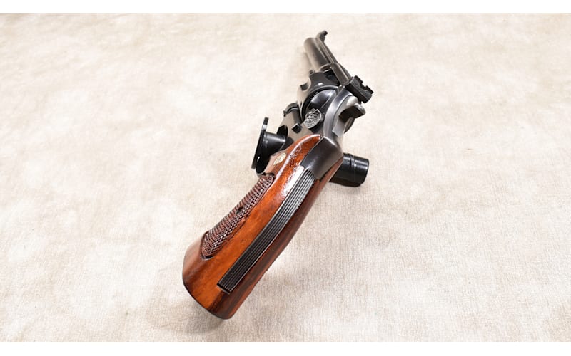 SMITH & WESSON ~ K22 MASTERPIECE ~ .22 LONG RIFLE | Bass Pro Shops