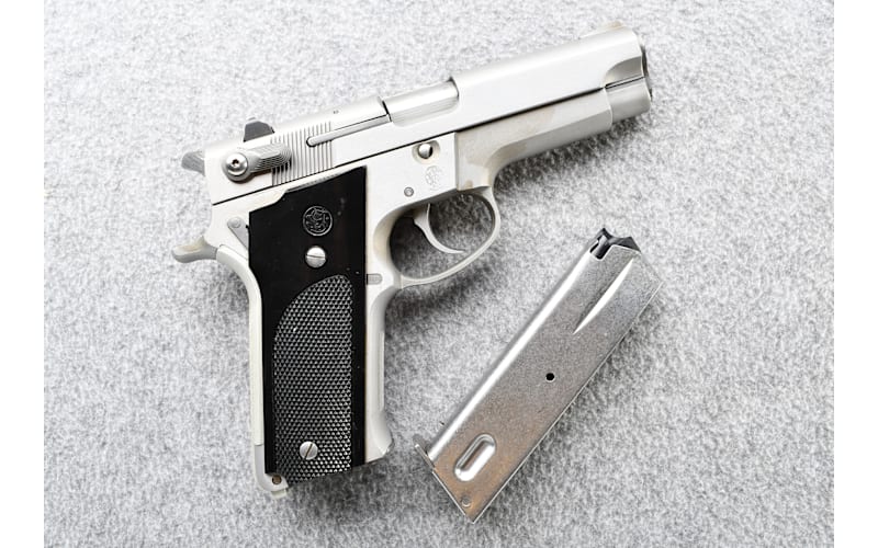 Smith & Wesson ~ 659 ~ 9mm | Bass Pro Shops