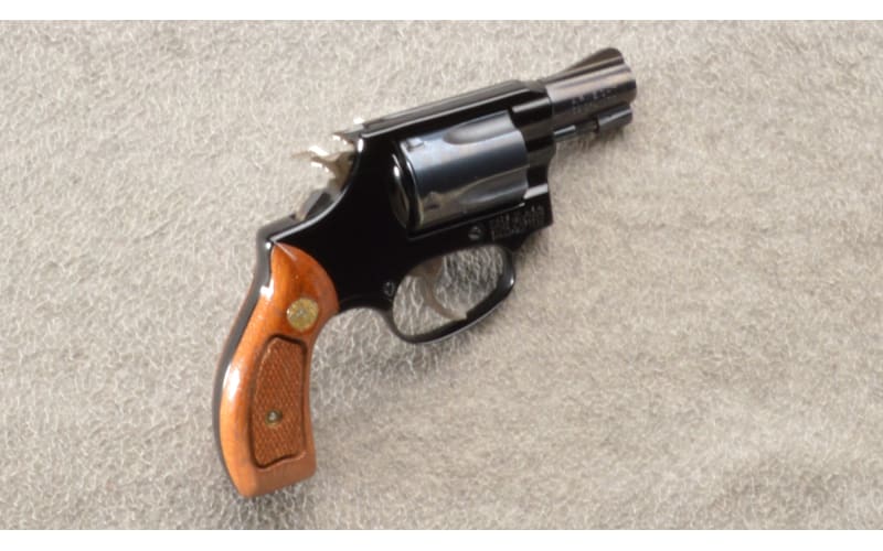 Smith & Wesson ~ 37 Airweight ~ .38 S&W Special ~ 2